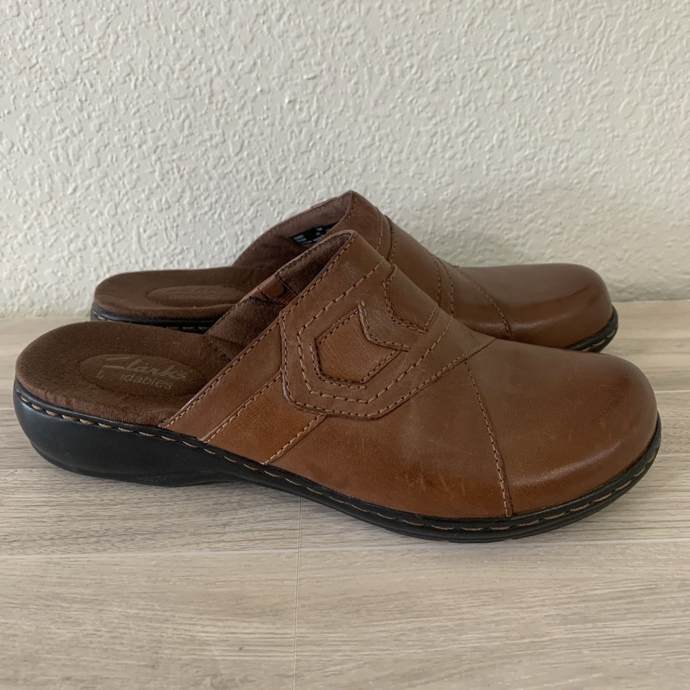 EUC Clarks‎ Bendables Slip On Clog Mules Brown Women's Size 7M